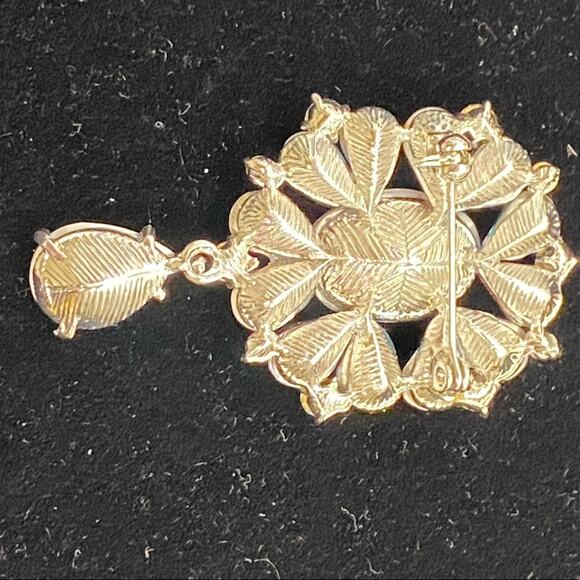 Silver Drop Crystal Rose Flower BROOCH Pin Badge Diamante Rhinestone Corsage - Picture 3 of 5